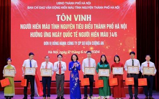 Hanoi honore ses citoyens pour leur contribution au don de sang 