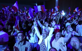 Élections françaises: appel au front républicain contre l'extrême droite