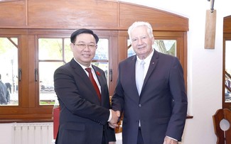 Le Vietnam et la Hongrie resserrent leurs liens parlementaires
