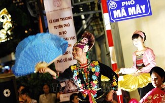 Comment la ville de Hanoï développe-t-elle ses industries culturelles? 