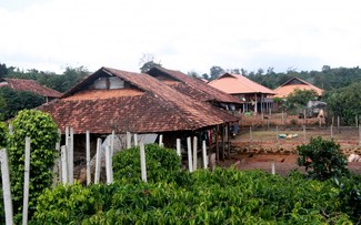 Un village culturel de Nùng An sur les Hauts plateaux du Centre