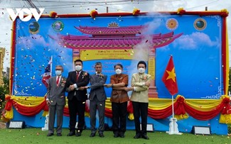 Xây dựng cổng chào Việt Nam trên con đường Việt kiều lưu niệm tại Thái Lan