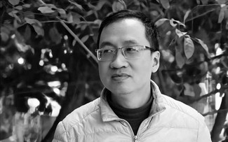 Nhà thơ Bùi Việt Phương: Viết không phải là một cuộc dạo chơi