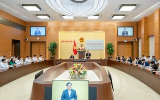 Chủ tịch Quốc hội làm việc với Ban thường vụ tỉnh Nghệ An