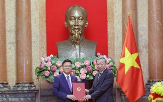 Chủ tịch nước Tô Lâm trao Quyết định bổ nhiệm Phó Thủ tướng Chính phủ và Bộ trường Bộ Công an nhiệm kỳ 2021-2026