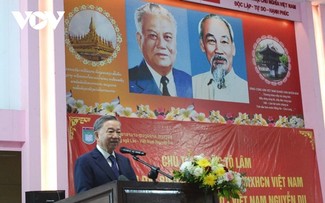 Chủ tịch nước Tô Lâm thăm Trường song ngữ Lào - Việt Nam Nguyễn Du