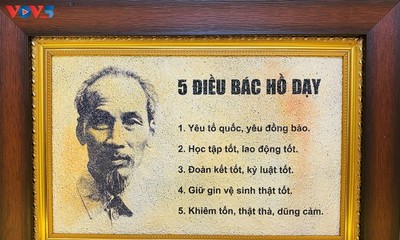 Einzigartige Sammlung von Reisgemälden über Präsident Ho Chi Minh
