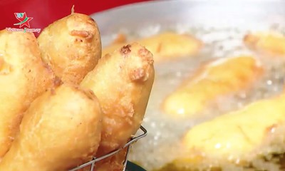 ハノイ市タイフィエン横丁の揚げバナナケーキ「バインチュオイ」
