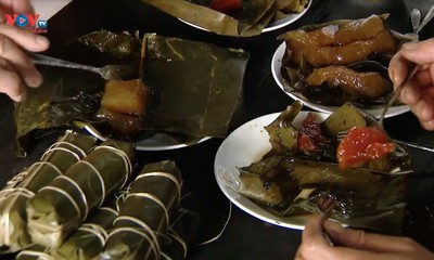 ジャ村の伝統的餅菓子「バインジョー」