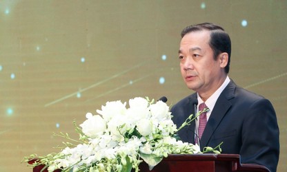 Internet brings new opportunities to Vietnam