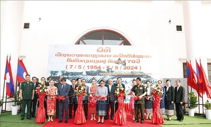 Triển lãm ảnh tại Lào về chiến thắng Điện Biên Phủ