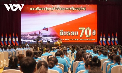 Lào tổ chức mít tinh kỷ niệm 70 năm chiến thắng Điện Biên Phủ
