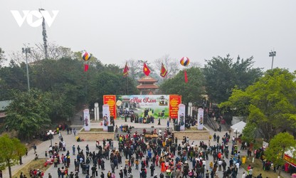 Spring festivals underway throughout Vietnam