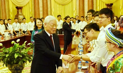 Le secrétaire général Nguyên Phu Trong: Un transmetteur de passion pour la jeune génération