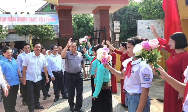PM Vietnam, Pham Minh Chinh Kunjungi SD di Kotamadya Yen Lap, Propinsi Phu Tho