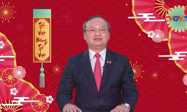 Ucapan Selamat Tahun Baru Imlek 2023 dari Direktur Jenderal Radio Suara Vietnam (VOV) Do Tien Sy