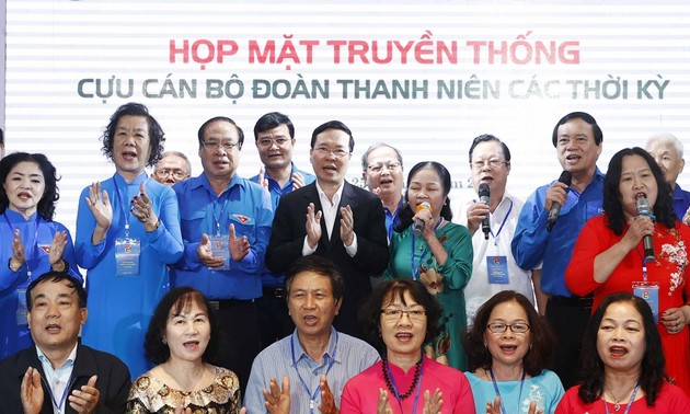 Presiden Vo Van Thuong Bertemu dengan Mantan Pemimpin Liga Pemuda Komunis