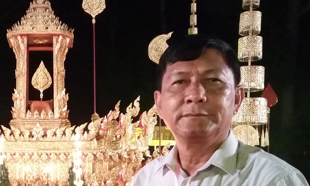 Bapak Ouy Bounmy: Hidup Saya Berubah Dengan Mengetahui Bahasa Vietnam