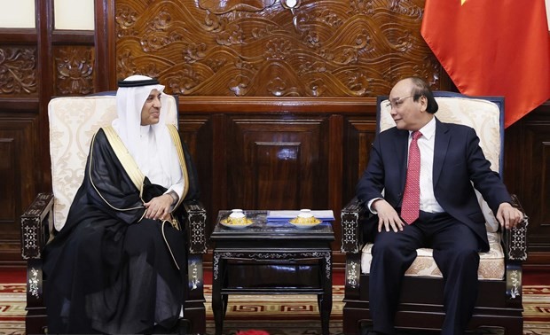Presiden Nguyen Xuan Phuc Terima Para Dubes Arab Saudi, Israel, Azerbaijan yang Berpamitan