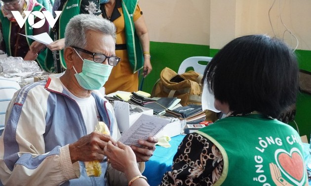 Program Pemeriksanaan, Pengobatan dan Pemberian Obat-Obatan kepada Perantau Vietnam dan Warga Laos