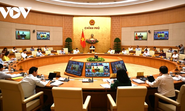PM Vietnam Memimpin Sidang Pemerintah Periodik Bulan September dengan 63 Provinsi dan Kota