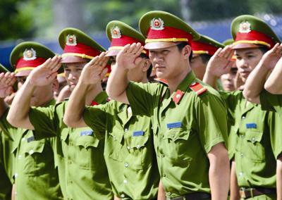 65 años de práctica de enseñanzas de Ho Chi Minh para la policía