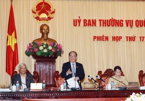 Comisión permanente del Parlamento vietnamita concluye su XVII reunión
