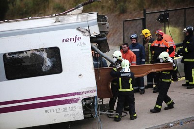 España sufre el siniestro ferroviario más grave en los últimos 40 años