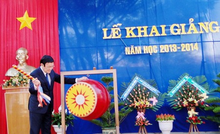 Urge presidente vietnamita a fomentar un contingente docente virtuoso
