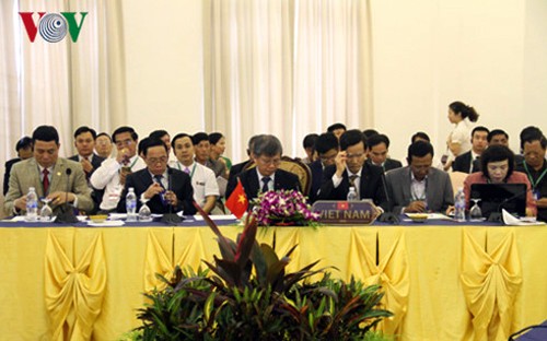 Conferencia preparatoria para IX Cumbre del Triángulo de Desarrollo Vietnam-Laos-Camboya