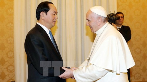 Presidente de Vietnam se reúne con papa Francisco y secretario de Vaticano