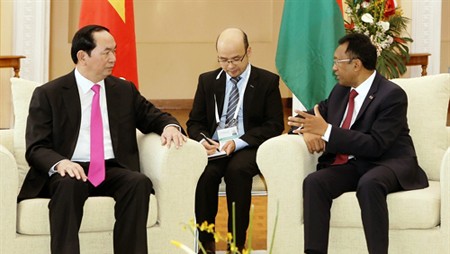 Vietnam y Madagascar promueven cooperación multisectorial
