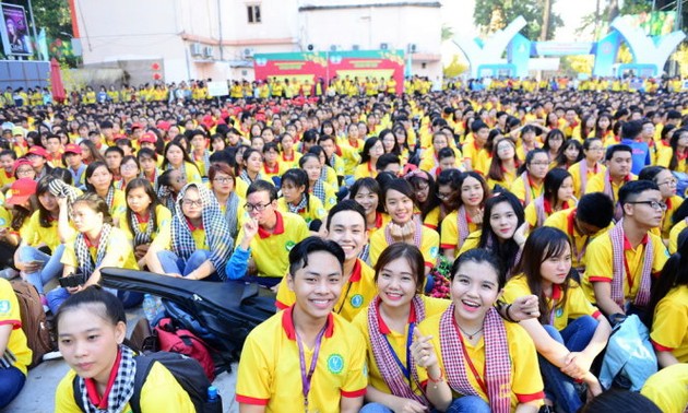 Decenas de miles de jóvenes vietnamitas participan en campaña “Primavera voluntaria” en urbe sureña
