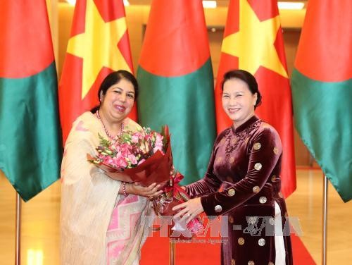Presidenta del Parlamento bangladesí concluye su visita a Vietnam