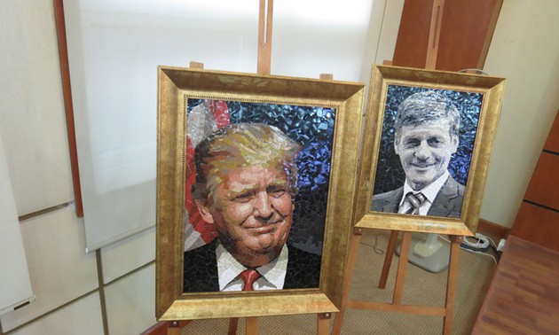 Rostros de los líderes del APEC 2017 resaltan en una exposición de pinturas de mosaico en Hanoi