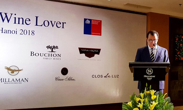 Chile promueve marca vitivinícola en una degustación en Hanói