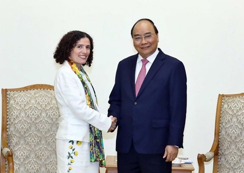 Jefe de Ejecutivo de Vietnam se reúne con embajadores de Bulgaria y Uruguay