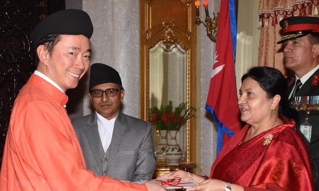 Vietnam y Nepal afianzan relaciones
