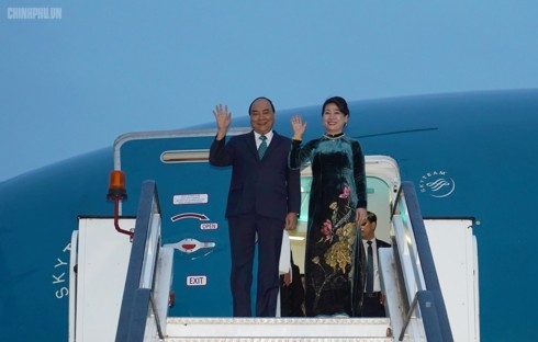 Primer ministro de Vietnam llega a Bucarest en visita de trabajo a Rumanía
