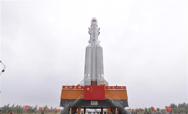 China lanza tercer cohete Larga Marcha 5
