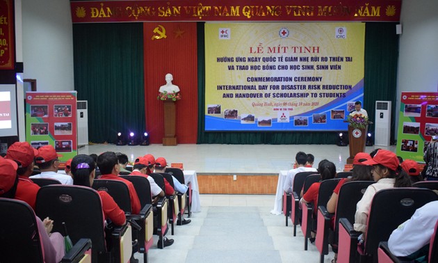 Mejoran la conciencia de ciudadanía frente a los riesgos de desastres naturales en Vietnam