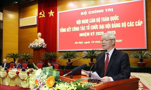 Máximo líder de Vietnam preside la conferencia nacional de altos ejecutivos