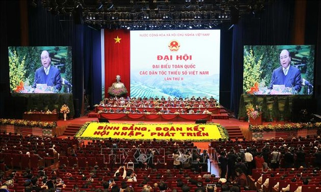 Piden prestar mayor apoyo al progreso de las minorías étnicas en Vietnam