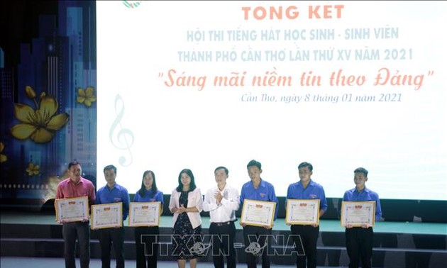 Siguen actividades conmemorativas por 71 años del Día de los Estudiantes de Vietnam