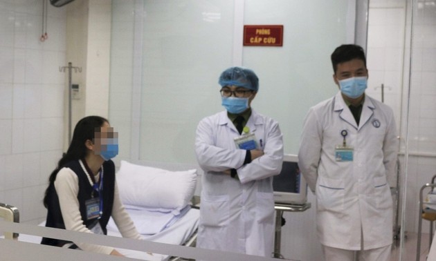 Los voluntarios receptores de la mayor dosis de la vacuna contra el covid-19 en Vietnam presentan buen estado de salud