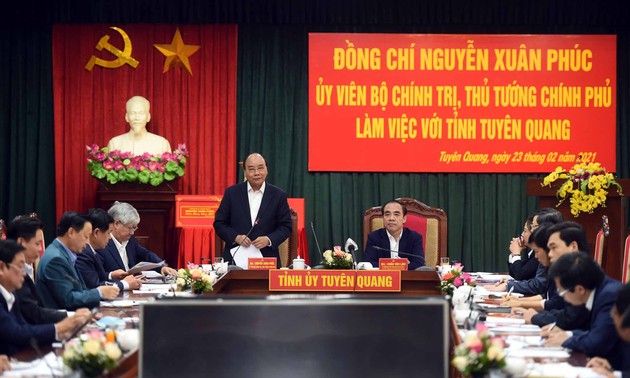 El primer ministro de Vietnam pide convertir a Tuyen Quang en una base de producción maderera del país