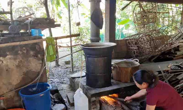 Ha Giang avanza con el modelo de cooperativas y aldeas de artesanía tradicional