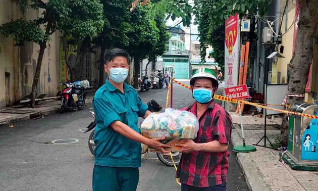 Aumenta el apoyo a los trabajadores y empresarios afectados por el covid-19 en Ciudad Ho Chi Minh