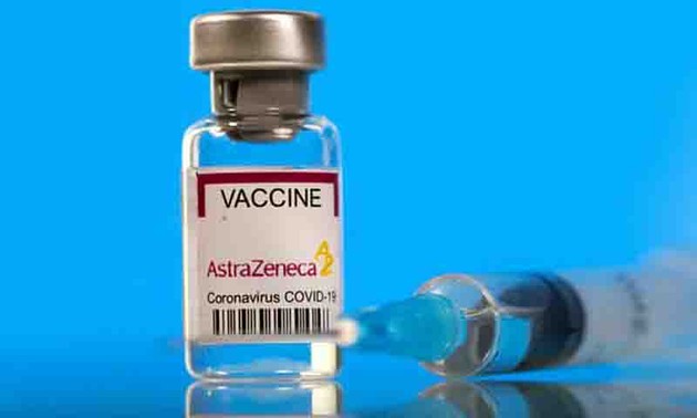 Hoy, casi 1,2 millones de dosis más de la vacuna AstraZeneca han llegado a Vietnam desde España