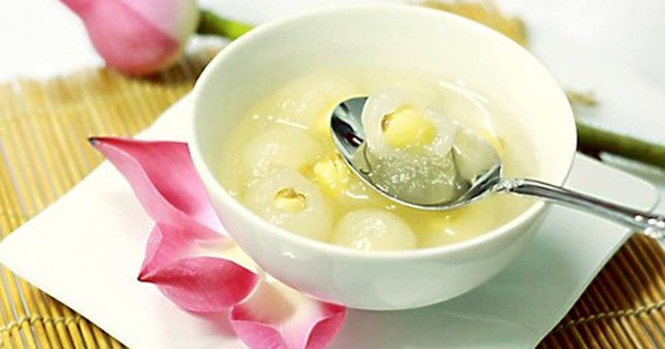 Gacha dulce con semillas de loto y longan, sabor dulce y fresco de Hanói
